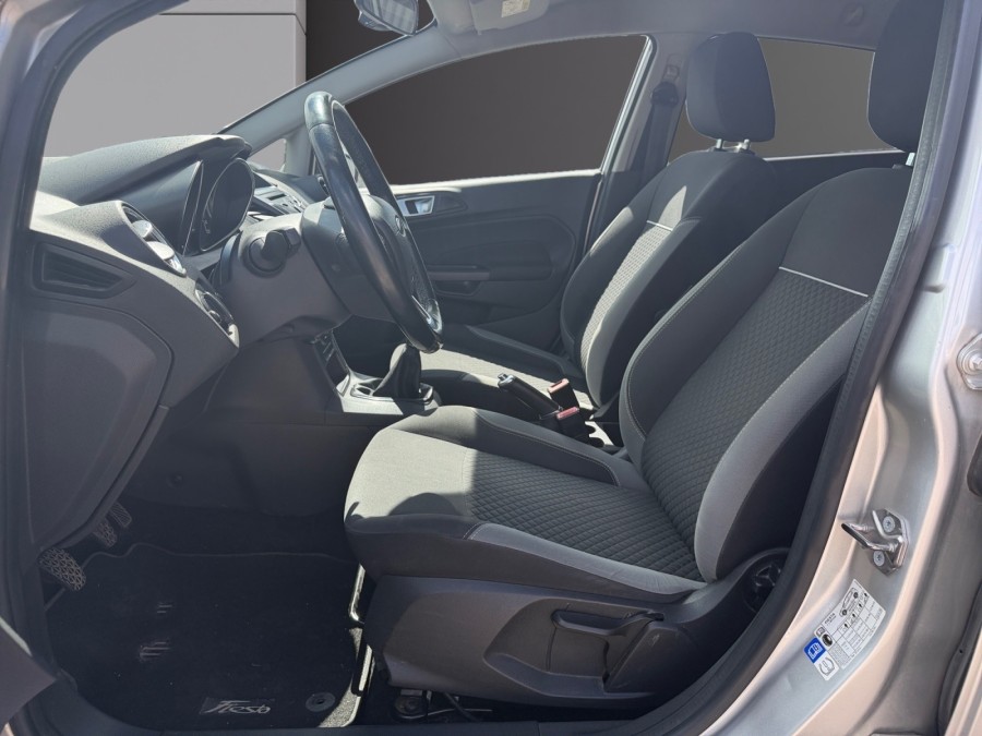 FORD d'occasion FIESTA 1.5 TDCI 75 FAP EDITION de 2016 Troyes (10)﻿