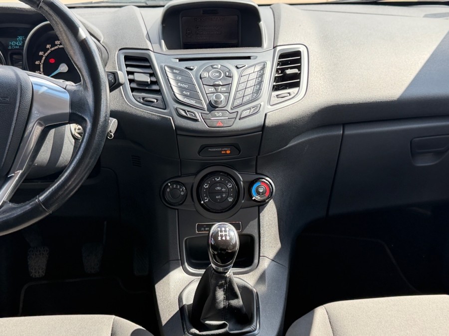 FORD d'occasion FIESTA 1.5 TDCI 75 FAP EDITION de 2016 Troyes (10)﻿