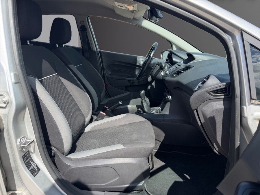 FORD d'occasion FIESTA 1.5 TDCI 75 FAP EDITION de 2016 Troyes (10)﻿