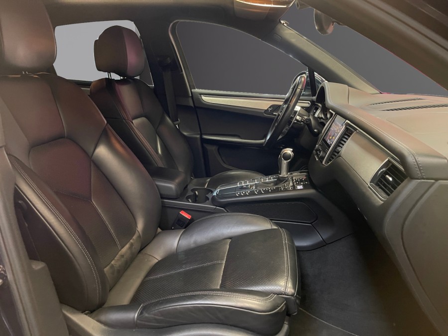 PORSCHE d'occasion MACAN 3 V6 D 258 S PDK AUTO de 2016 St Jean du