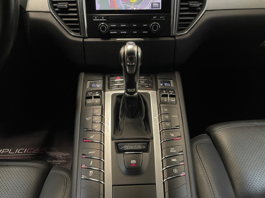 PORSCHE d'occasion MACAN 3 V6 D 258 S PDK AUTO de 2016 St Jean du