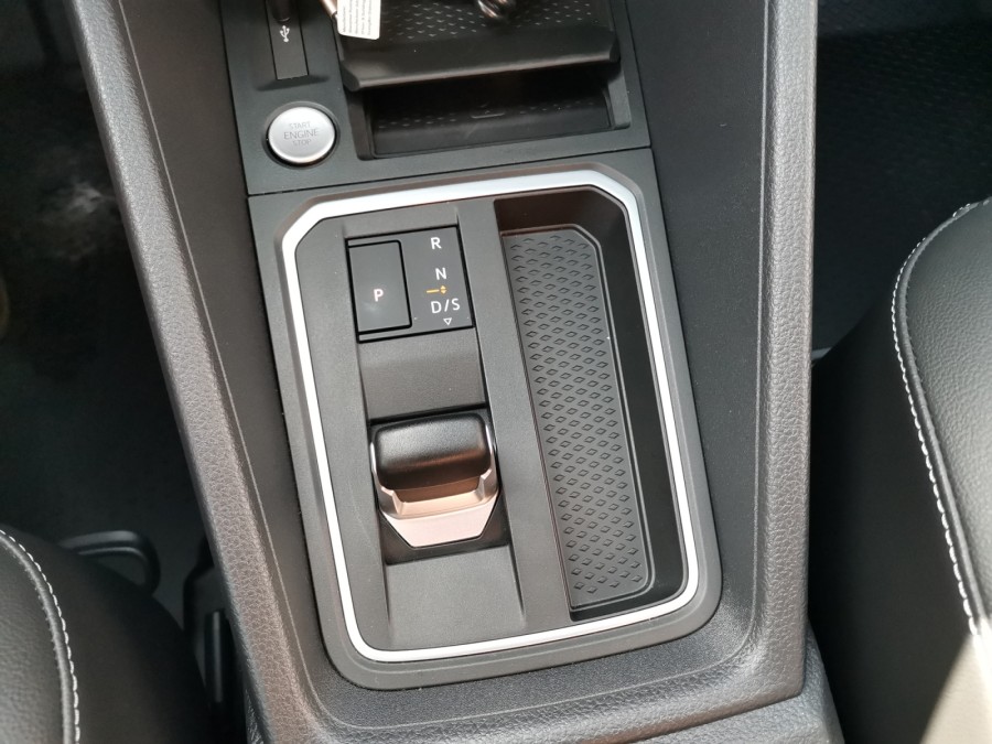 FORD d'occasion TRANSIT CONNECT 2 ECOBLUE 122 L1 LIMITED AUTO de 2025
