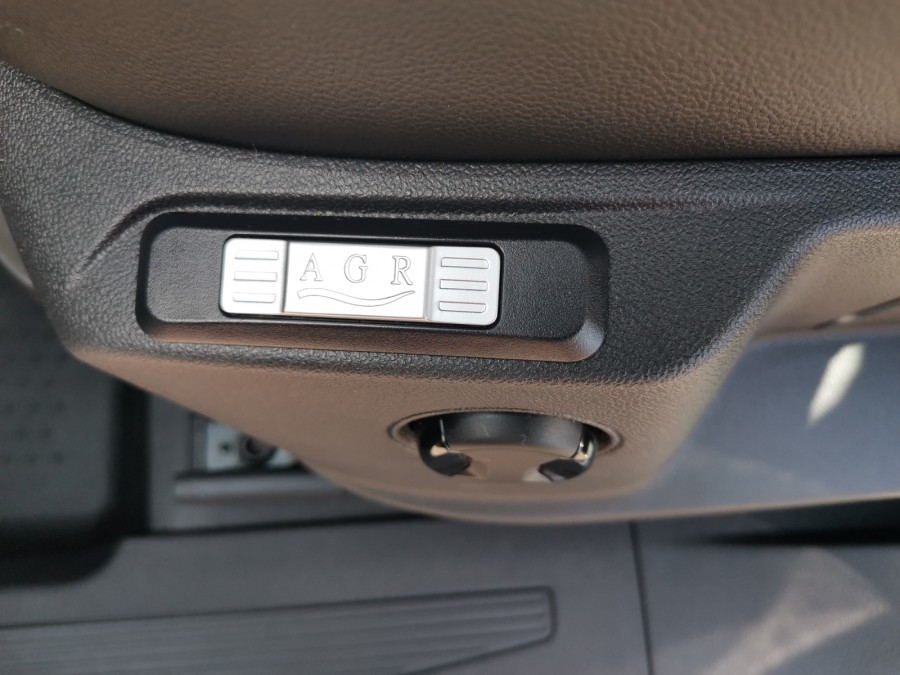FORD d'occasion TRANSIT CONNECT 2 ECOBLUE 122 L1 LIMITED AUTO de 2025