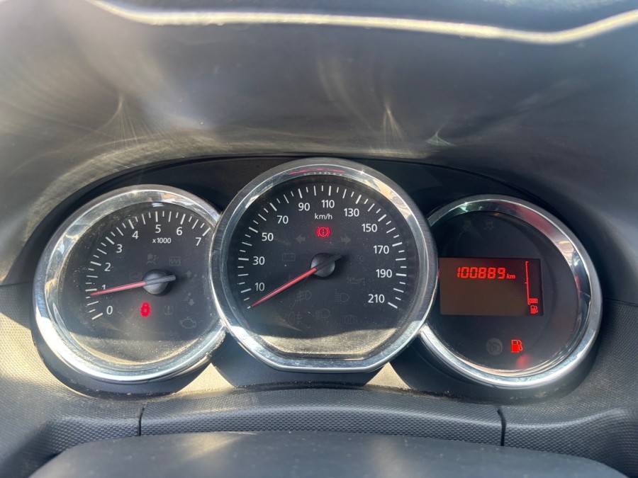DACIA d'occasion DUSTER TCE 125 10 ANS de 2014 Frejus (83)﻿