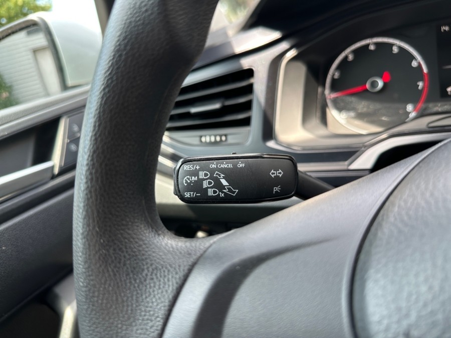 VOLKSWAGEN d'occasion POLO 1 80 TRENDLINE de 2019 Salon de Provence