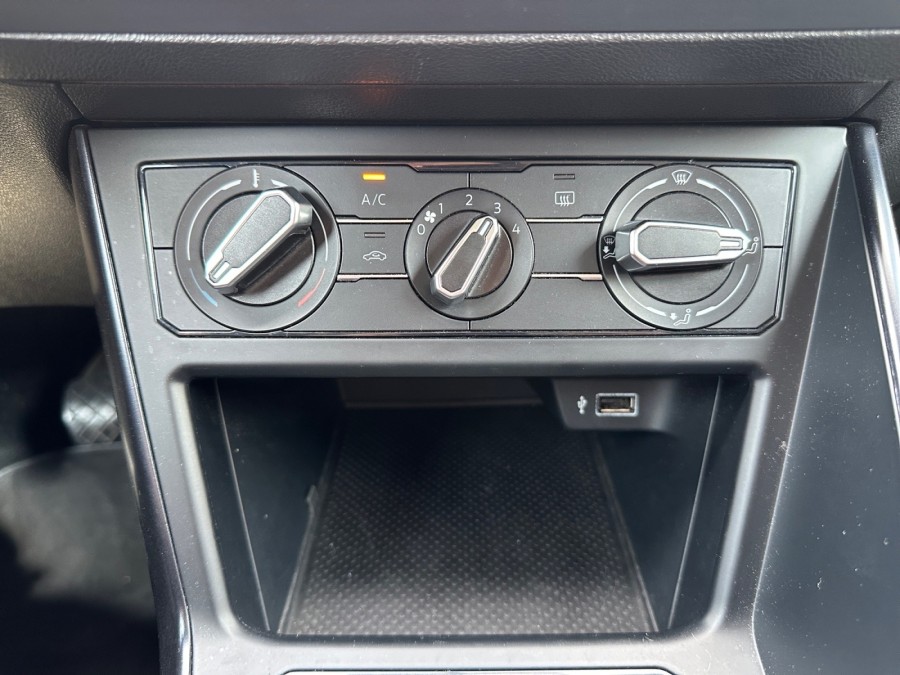 VOLKSWAGEN d'occasion POLO 1 80 TRENDLINE de 2019 Salon de Provence