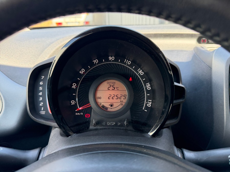 TOYOTA d'occasion AYGO II 1 VVTI X NIGHT de 2021 Arras (62)﻿