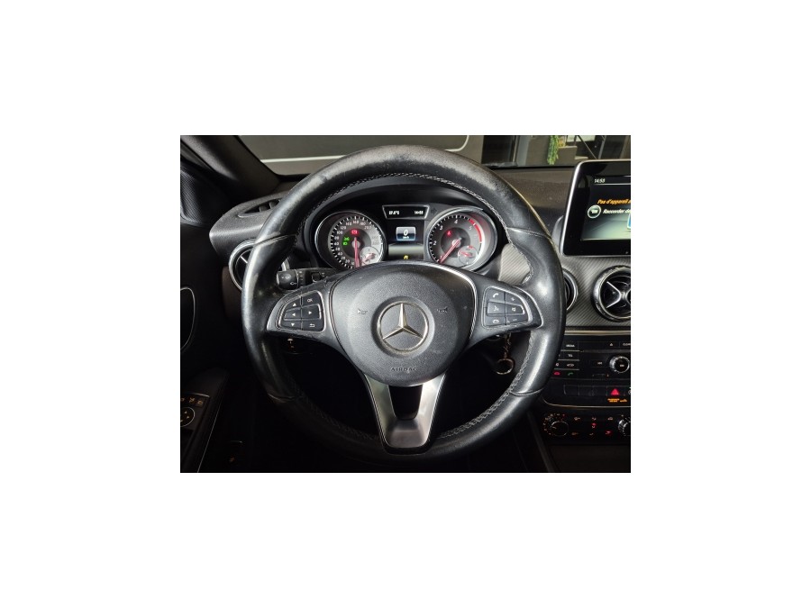 MERCEDES d'occasion GLA 180 CDI INSPIRATION de 2016 Aix Les Bains