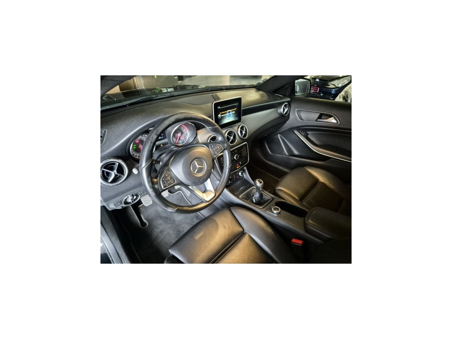 MERCEDES d'occasion GLA 180 CDI INSPIRATION de 2016 Aix Les Bains