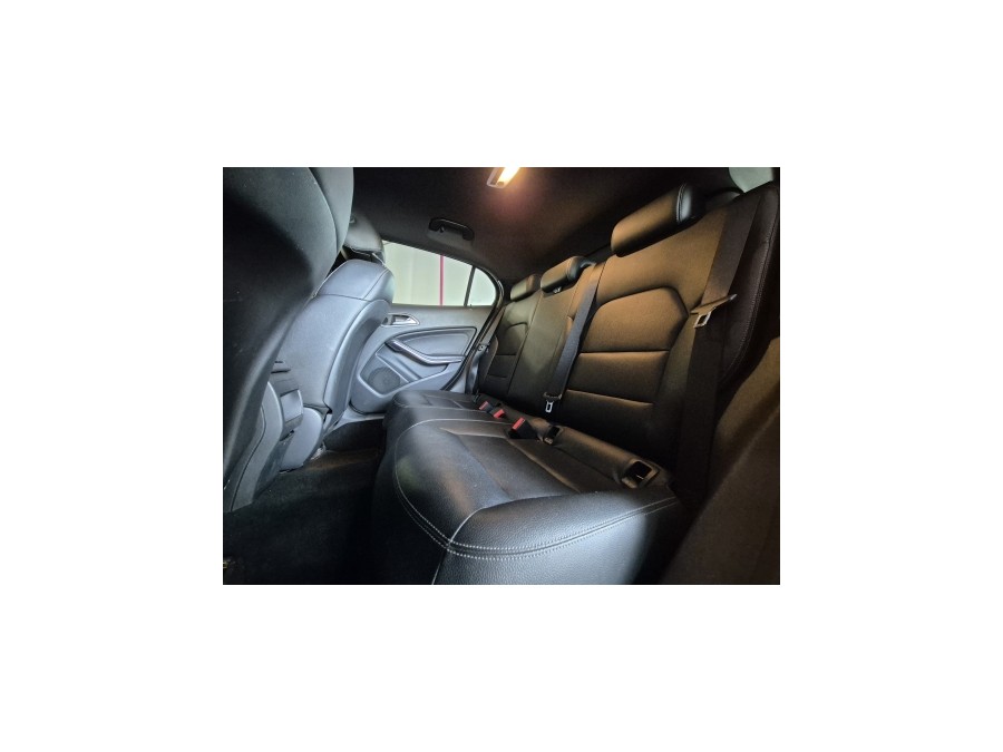MERCEDES d'occasion GLA 180 CDI INSPIRATION de 2016 Aix Les Bains