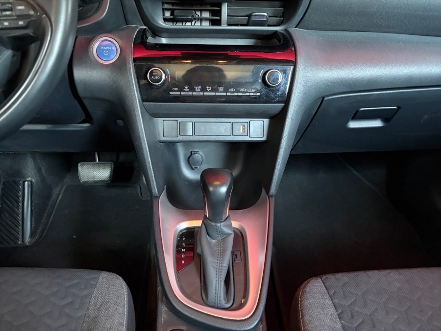 TOYOTA d'occasion YARIS 116h Dynamic MY22 de 2023 Pertuis (84)﻿