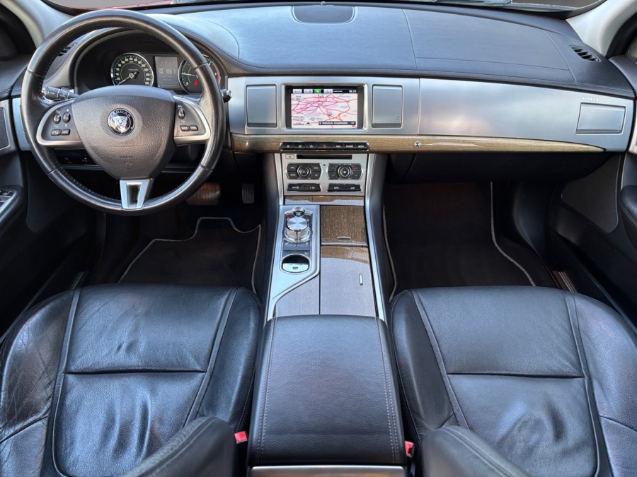 JAGUAR d'occasion XF 2.2L D de 2014 Reims Tinqueux (51)﻿