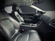 JAGUAR d'occasion XE 2.0 TD 180 PRESTIGE de 2018 Lyon Ouest (69)﻿