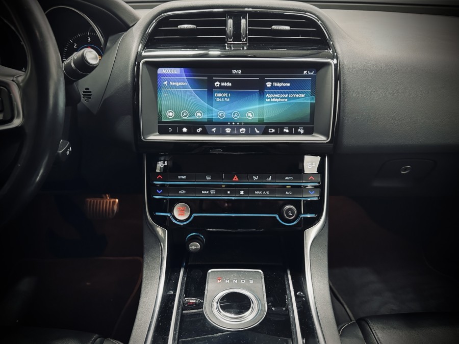 JAGUAR d'occasion XE 2.0 TD 180 PRESTIGE de 2018 Lyon Ouest (69)﻿