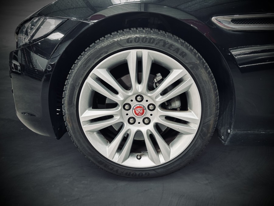 JAGUAR d'occasion XE 2.0 TD 180 PRESTIGE de 2018 Lyon Ouest (69)﻿
