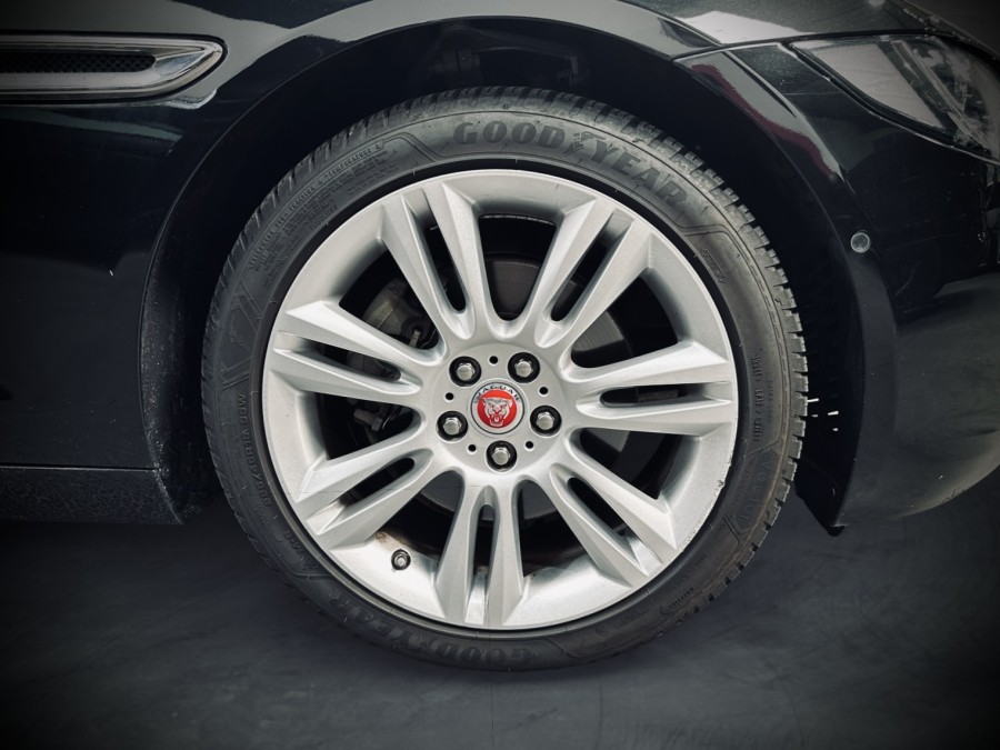 JAGUAR d'occasion XE 2.0 TD 180 PRESTIGE de 2018 Lyon Ouest (69)﻿