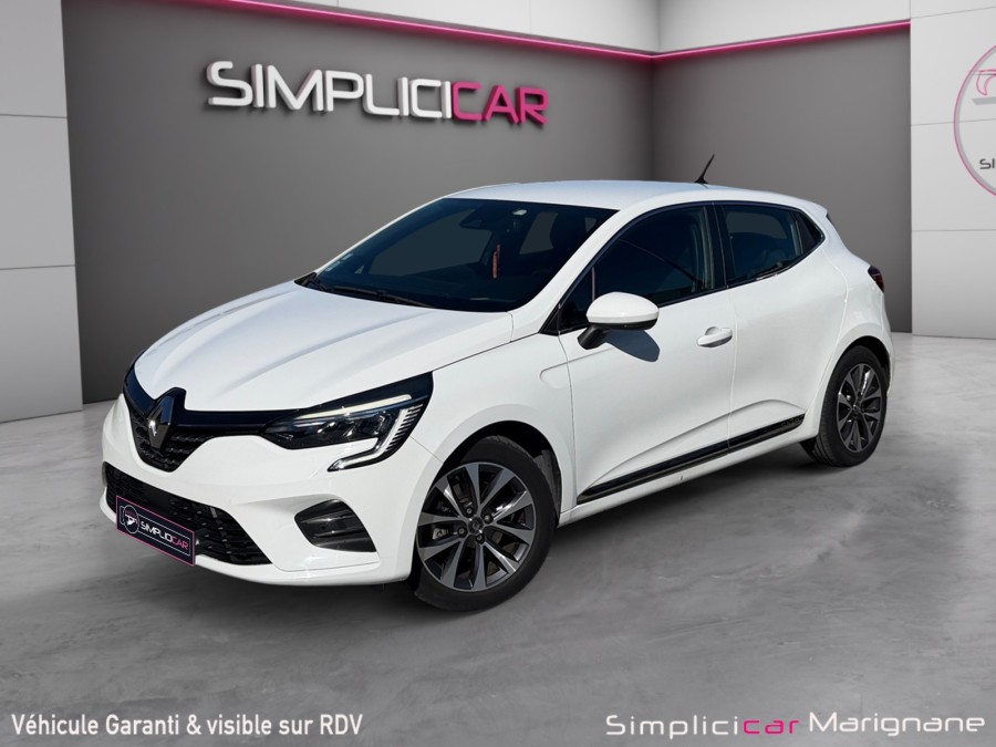 RENAULT d'occasion CLIO 1.6 E-TECH 140 LIMITED de 2020 Marignane (13)﻿