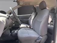 TOYOTA d'occasion YARIS 1.3 85 VVTI LINEA SOL de 2001 Vienne (38)﻿