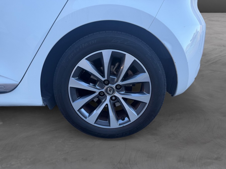 RENAULT d'occasion CLIO 1.6 E-TECH 140 LIMITED de 2020 Marignane (13)﻿