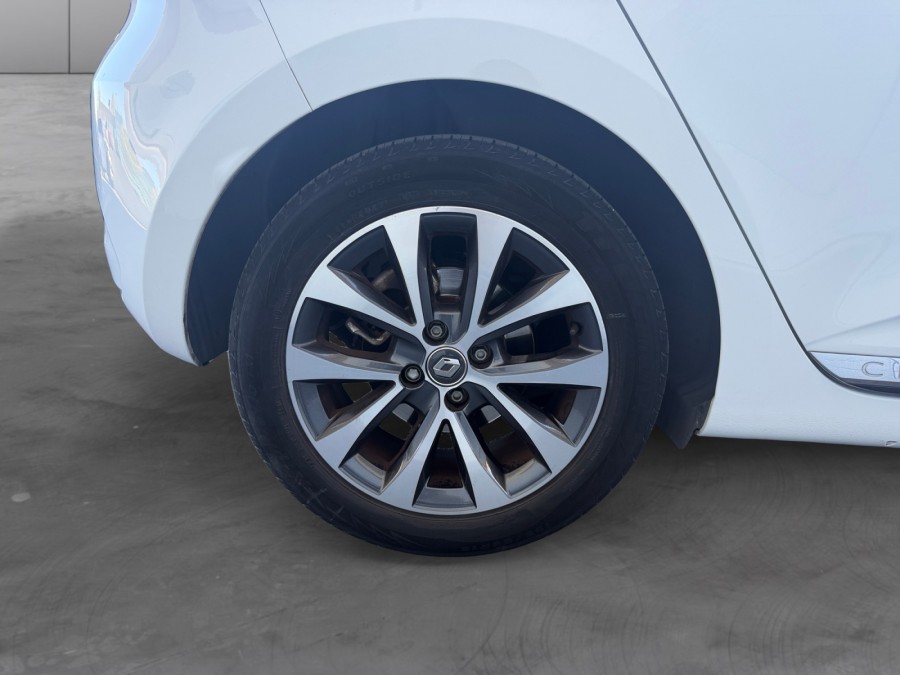 RENAULT d'occasion CLIO 1.6 E-TECH 140 LIMITED de 2020 Marignane (13)﻿