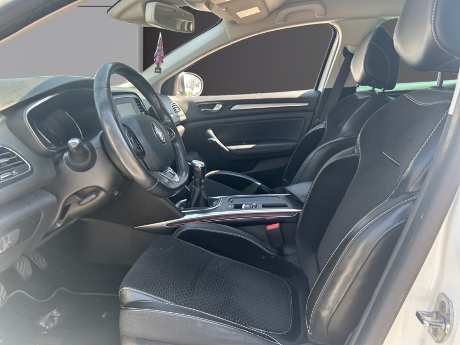 RENAULT d'occasion MEGANE IV 1.3 TCE 140 GT LINE de 2019 Lyon Nord