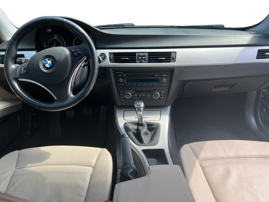 BMW d'occasion SERIE 3 325I CONFORT de 2012 Les Sables d'Olonne (85)﻿