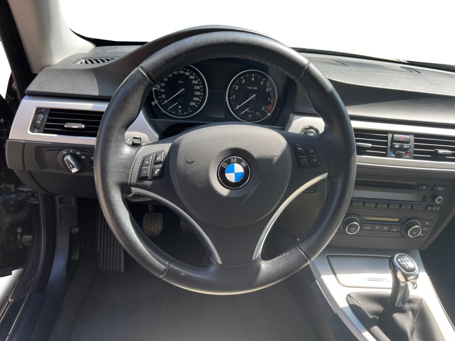 BMW d'occasion SERIE 3 325I CONFORT de 2012 Les Sables d'Olonne (85)﻿