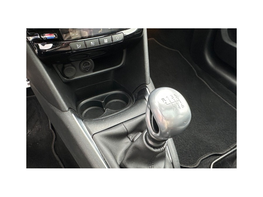PEUGEOT d'occasion 208 1.6 Blue HDi 120 de 2017 Compiègne (60)﻿