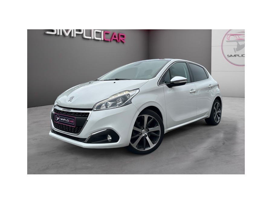 PEUGEOT d'occasion 208 1.6 Blue HDi 120 de 2017 Compiègne (60)﻿