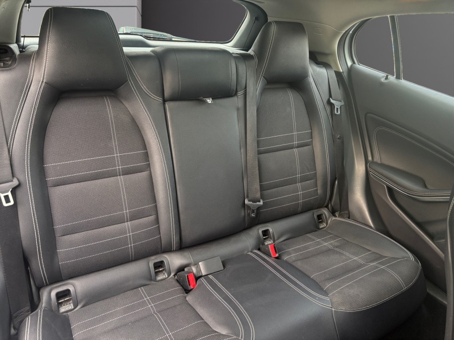 MERCEDES d'occasion GLA 250 Sensation 7G-DCT de 2015 Pertuis (84)﻿