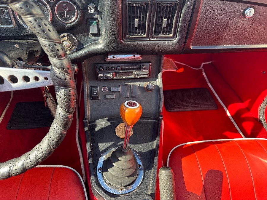 MG d'occasion MGB 1.8 (D3) de 1971 Troyes (10)﻿
