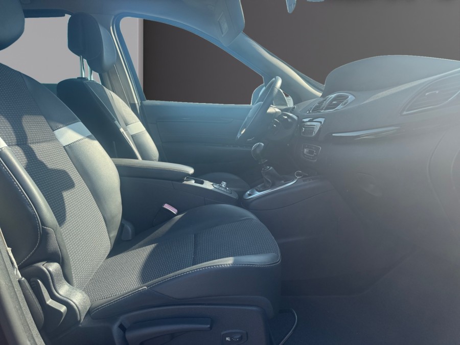 RENAULT d'occasion SCENIC 1.6 dCi 130 BOSE de 2013 Beaune (21)﻿