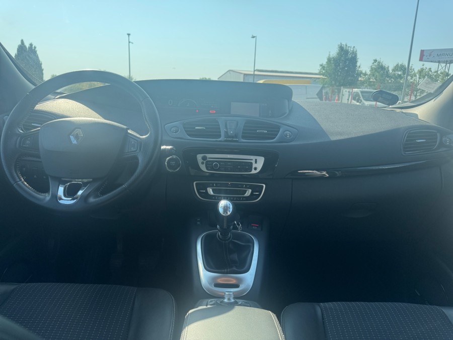 RENAULT d'occasion SCENIC 1.6 dCi 130 BOSE de 2013 Beaune (21)﻿