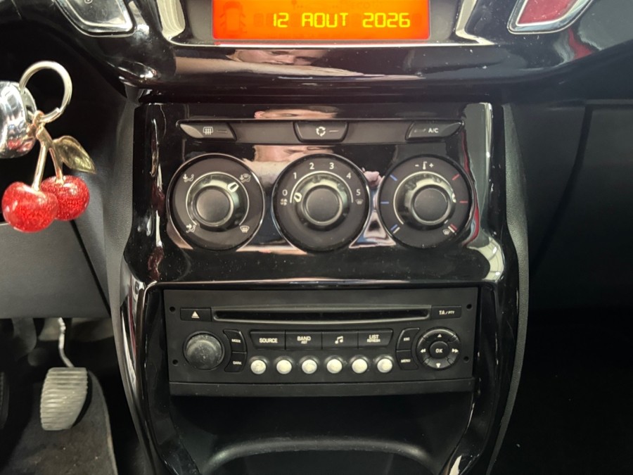 CITROEN d'occasion DS3 1.6 HDI 90 FAP SO CHIC de 2010 Troyes (10)﻿