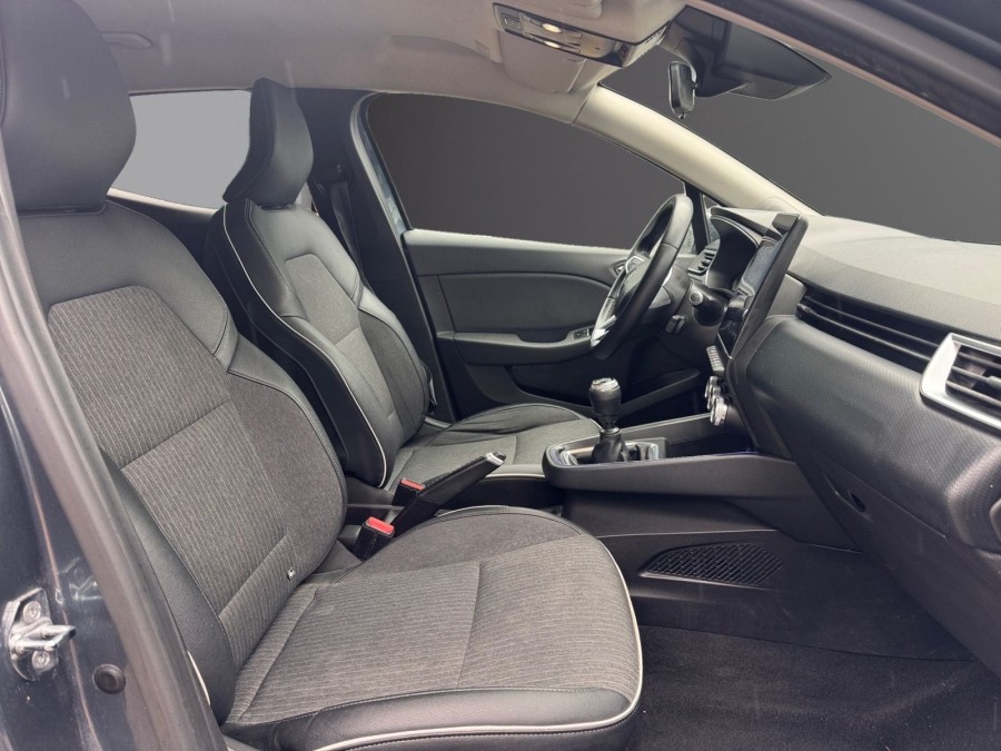 RENAULT d'occasion CLIO 1.5 BLUE DCI 115 INTENS de 2021 Nord Isère