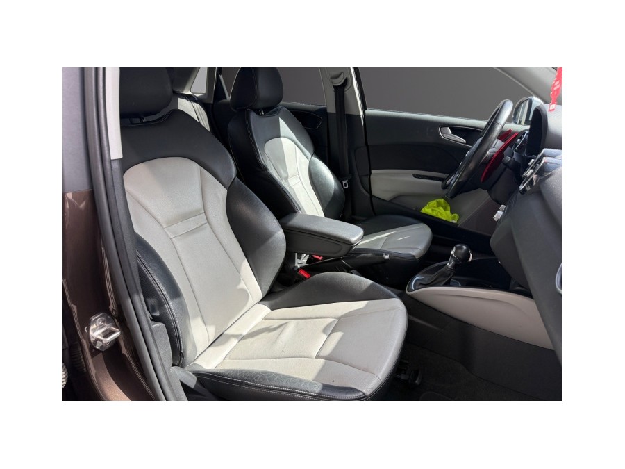 AUDI d'occasion A1 SB 1.4 TFSI 140 S LINE S TRONIC de 2014 La Ciotat