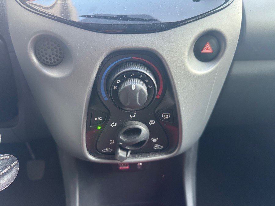 TOYOTA d'occasion AYGO II 1 VVTI X CITE X SHIFT AUTO de 2019
