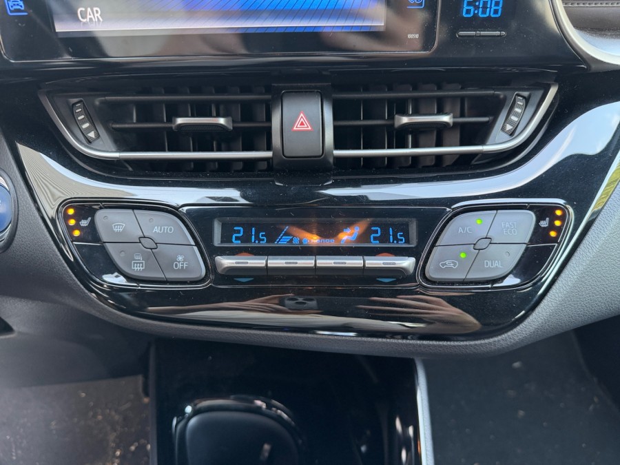 TOYOTA d'occasion C-HR 122H DISTINCTIVE de 2017 Nîmes (30)﻿