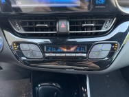 TOYOTA d'occasion C-HR 122H DISTINCTIVE de 2017 Nîmes (30)﻿