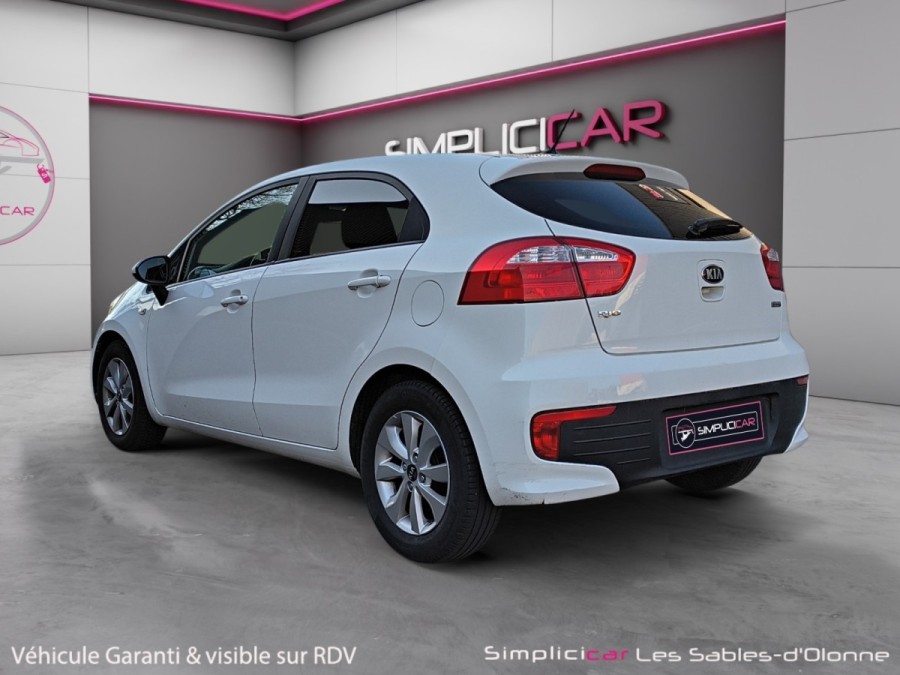 KIA d'occasion RIO 1.1 CRDI 75 URBAN CHIC ISG de 2015 Les Sables