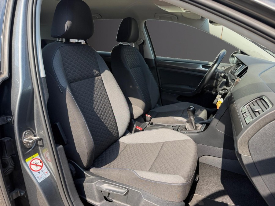 VOLKSWAGEN d'occasion GOLF 1.4 TSI 125ch Connect 5p de 2018 Lyon St