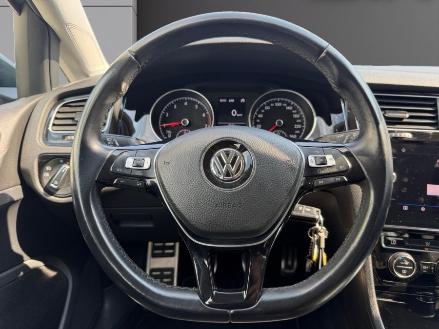 VOLKSWAGEN d'occasion GOLF 1.4 TSI 125ch Connect 5p de 2018 Lyon St