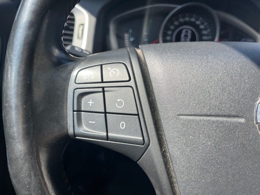 VOLVO d'occasion S60 1.6 DRIVE 115 STOP AND START KINETIC de 2014