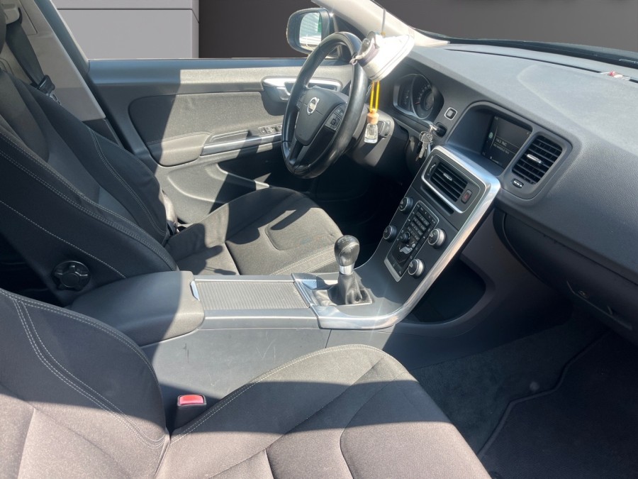 VOLVO d'occasion S60 1.6 DRIVE 115 STOP AND START KINETIC de 2014