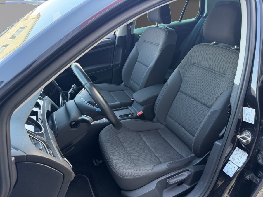 VOLKSWAGEN d'occasion GOLF VII E-GOLF ELECTRIQUE AUTO de 2019 Beaune