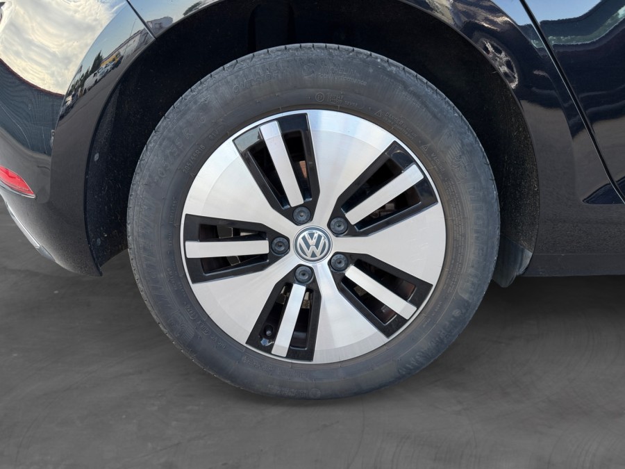VOLKSWAGEN d'occasion GOLF VII E-GOLF ELECTRIQUE AUTO de 2019 Beaune