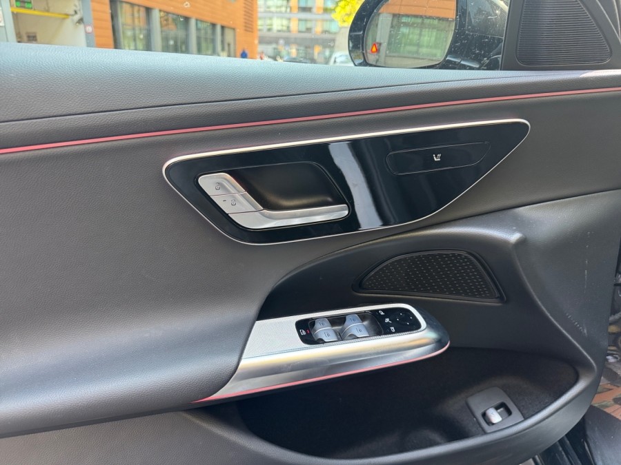 MERCEDES d'occasion CLASSE E E 220D AVANTGARDE de 2024 Montreuil (93)﻿