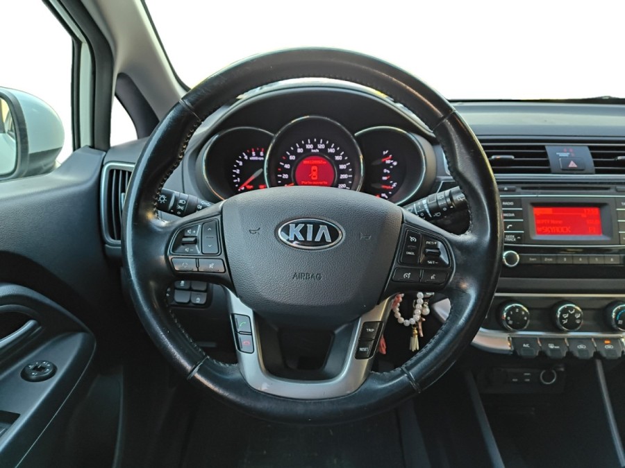 KIA d'occasion RIO 1.1 CRDI 75 URBAN CHIC ISG de 2015 Les Sables