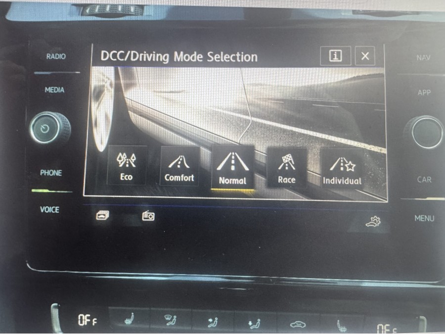 VOLKSWAGEN d'occasion GOLF 7R 2 TSI 300 4MOTION DSG AUTO de 2019