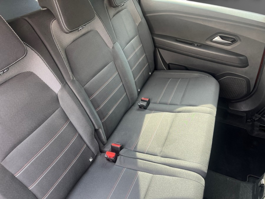 DACIA d'occasion JOGGER 1 ECO G 100 ESSENTIEL de 2022 Salon de